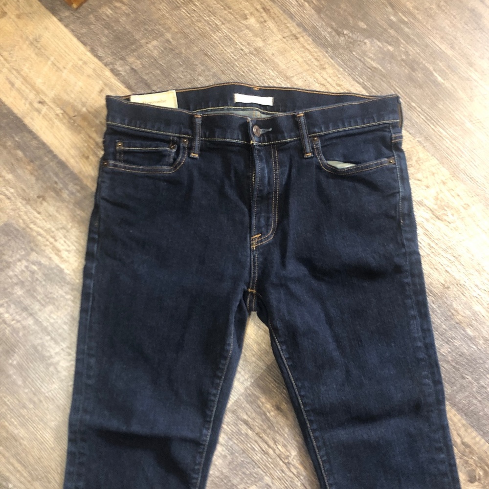 Abercrombie and Fitch Skinny Stretch Jean Size 33x32